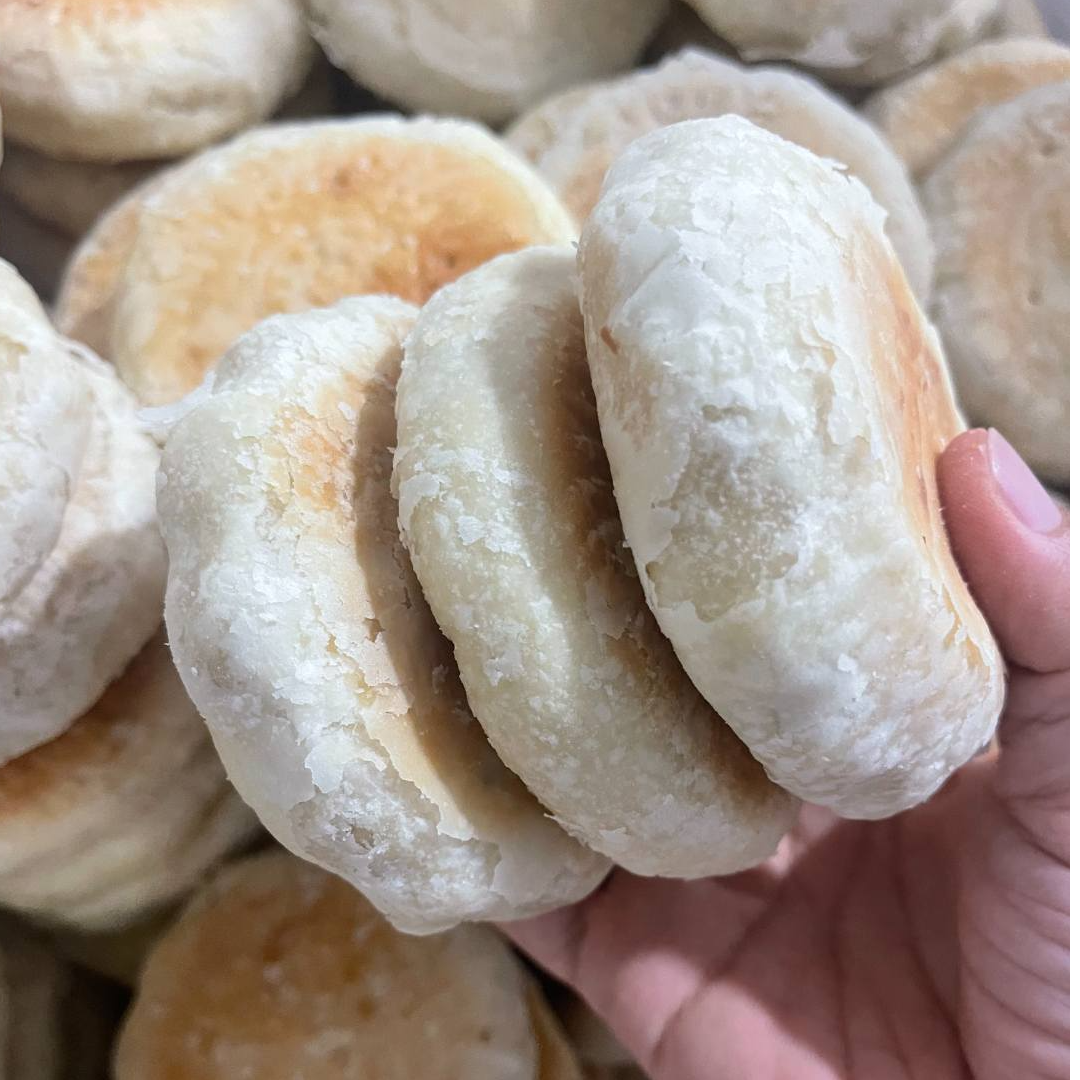 山东五莲纯手工掉渣酥皮月饼零食