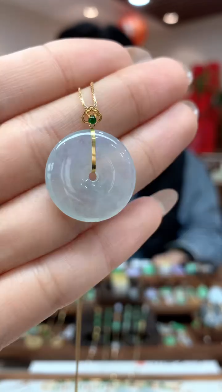 【闪购商品】翡翠吊坠(不含链)18K金镶嵌平安扣