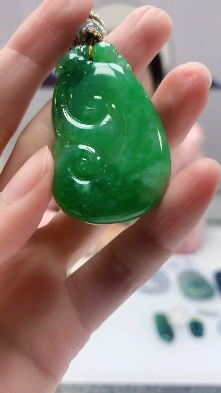 【闪购商品】定制翡翠未镶嵌4852zm-毛货赠珠链如意160