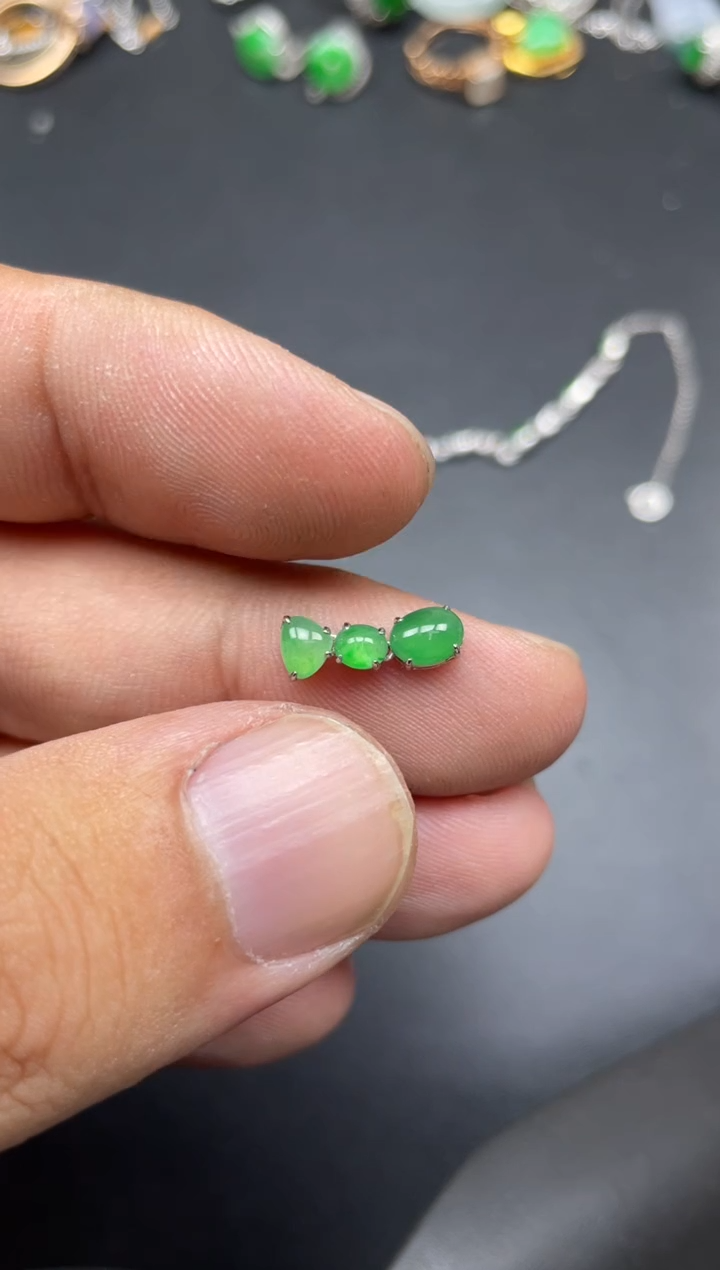 【闪购商品】翡翠颈饰18K金镶嵌foce寄售商品不退不换