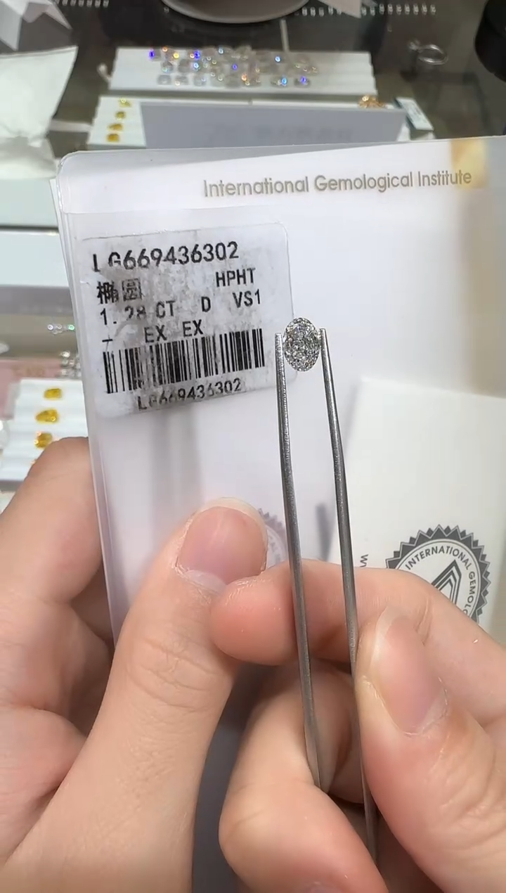 【闪购商品】实验室培育钻石未镶嵌@ 1.28ct 先鉴赏，再定制！