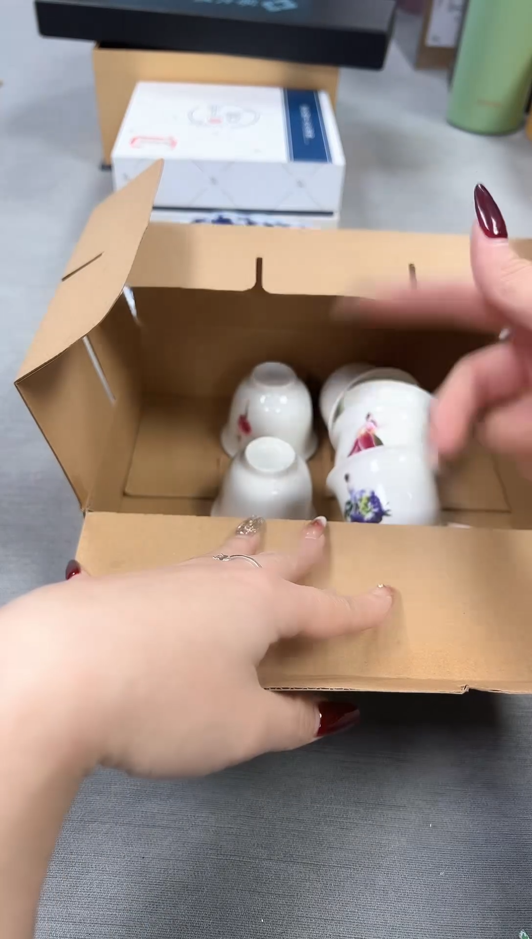 【闪购商品】瓷片新号开播不计成本欢迎点菜！