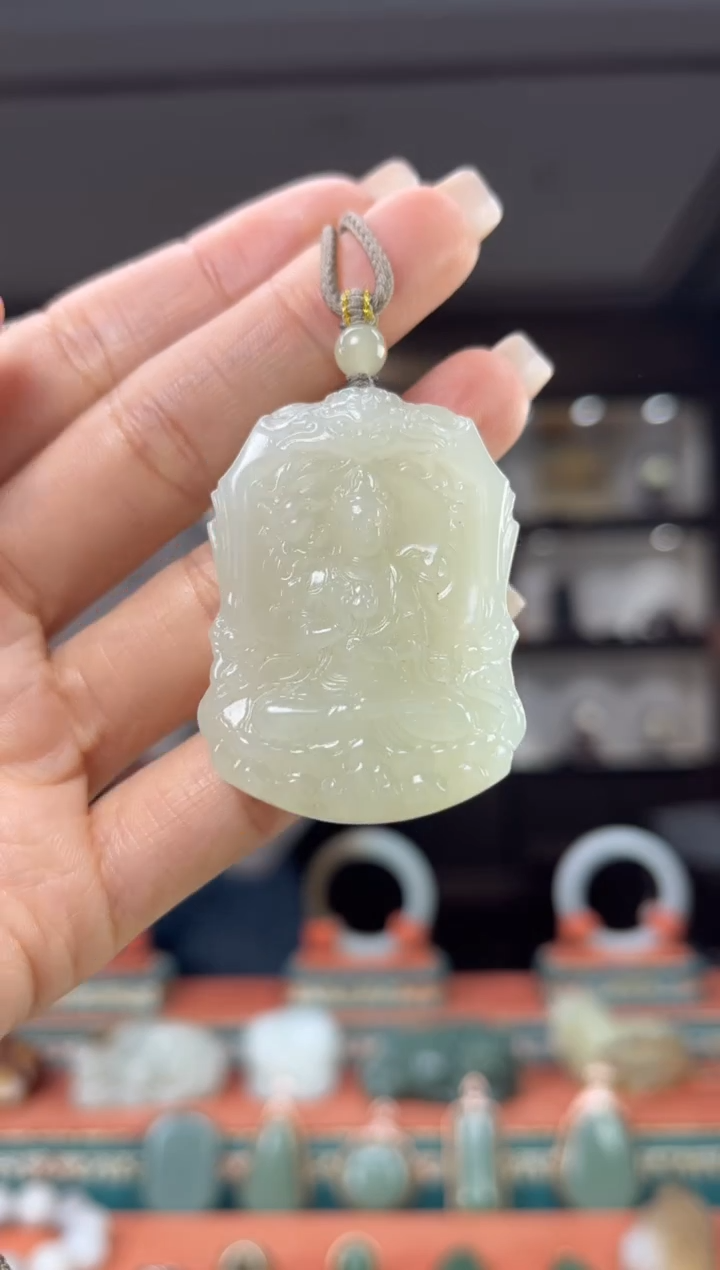 颈饰未镶嵌和田玉佩佩