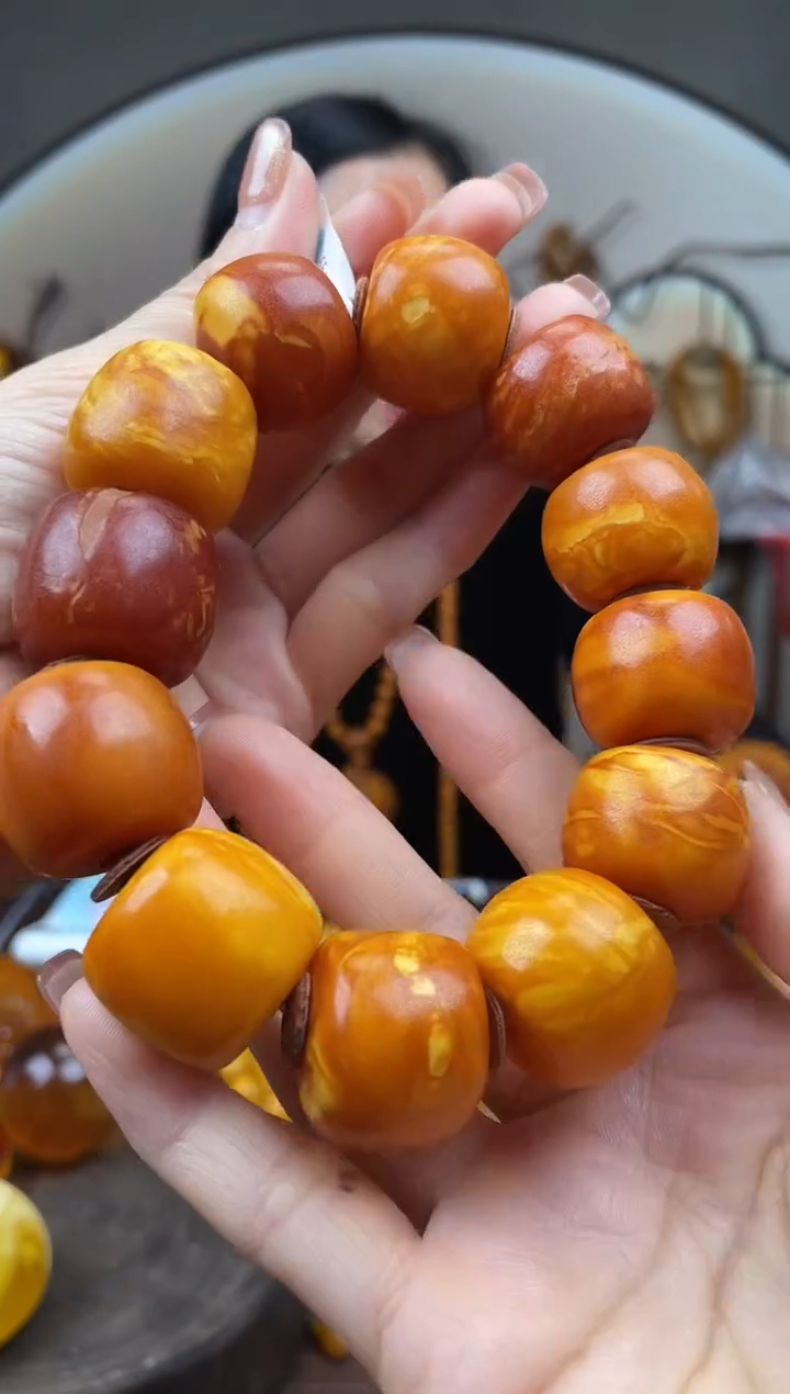 【闪购商品】琥珀裸石未镶嵌首饰 假1赔4 （多样性发货1件