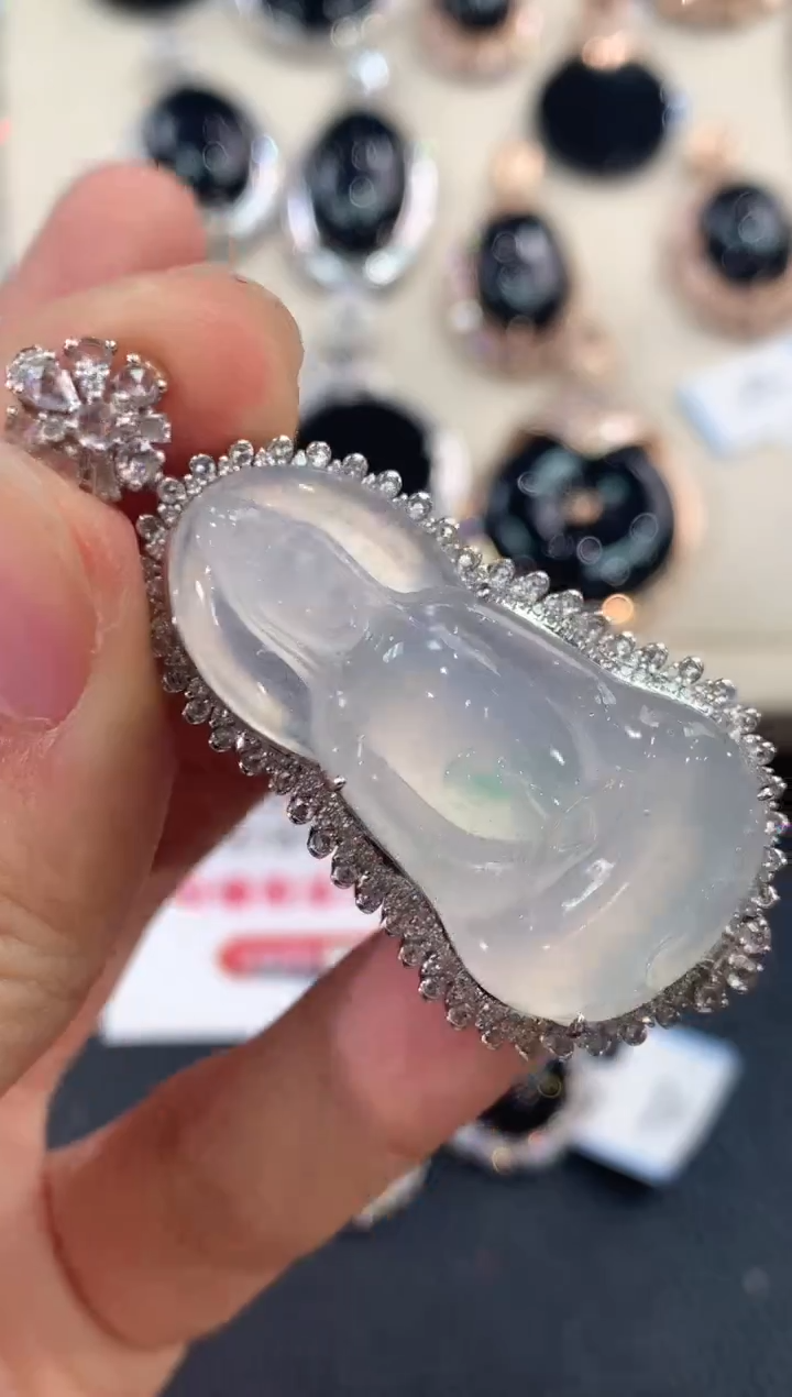 【闪购商品】翡翠吊坠(不含链)18K金镶嵌D89