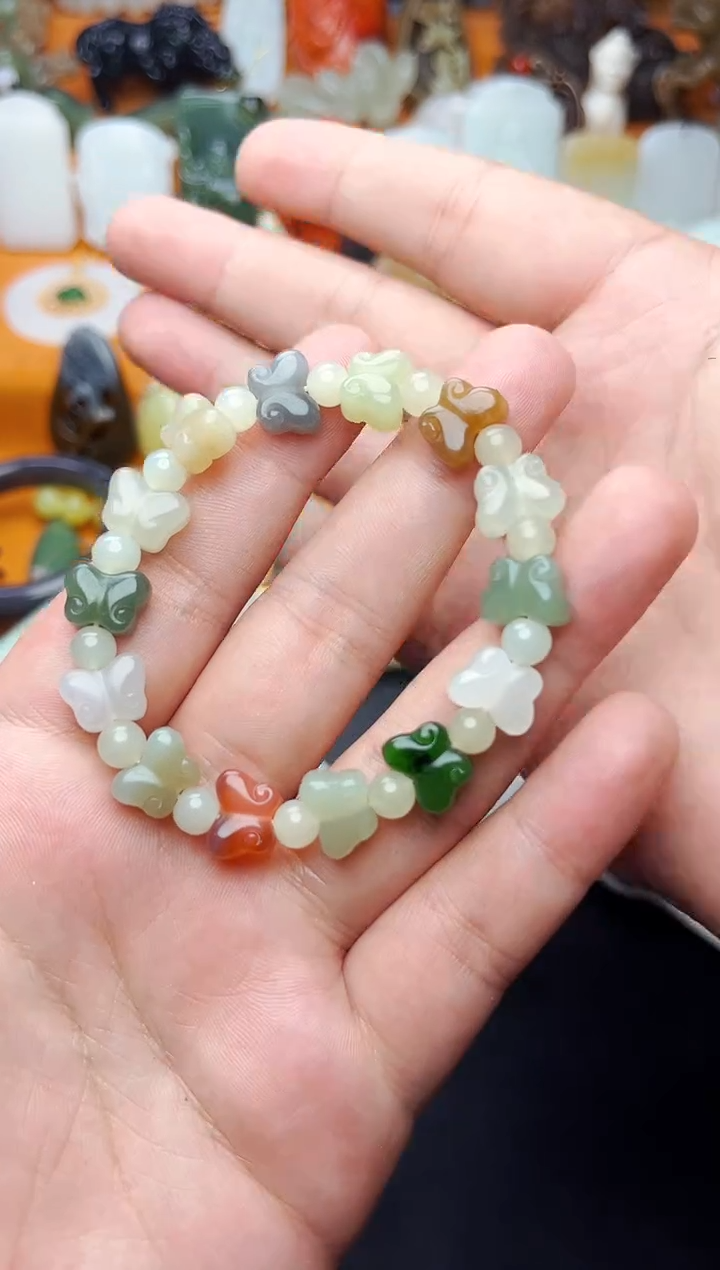 【闪购商品】和田玉手串未镶嵌蝴蝶01
