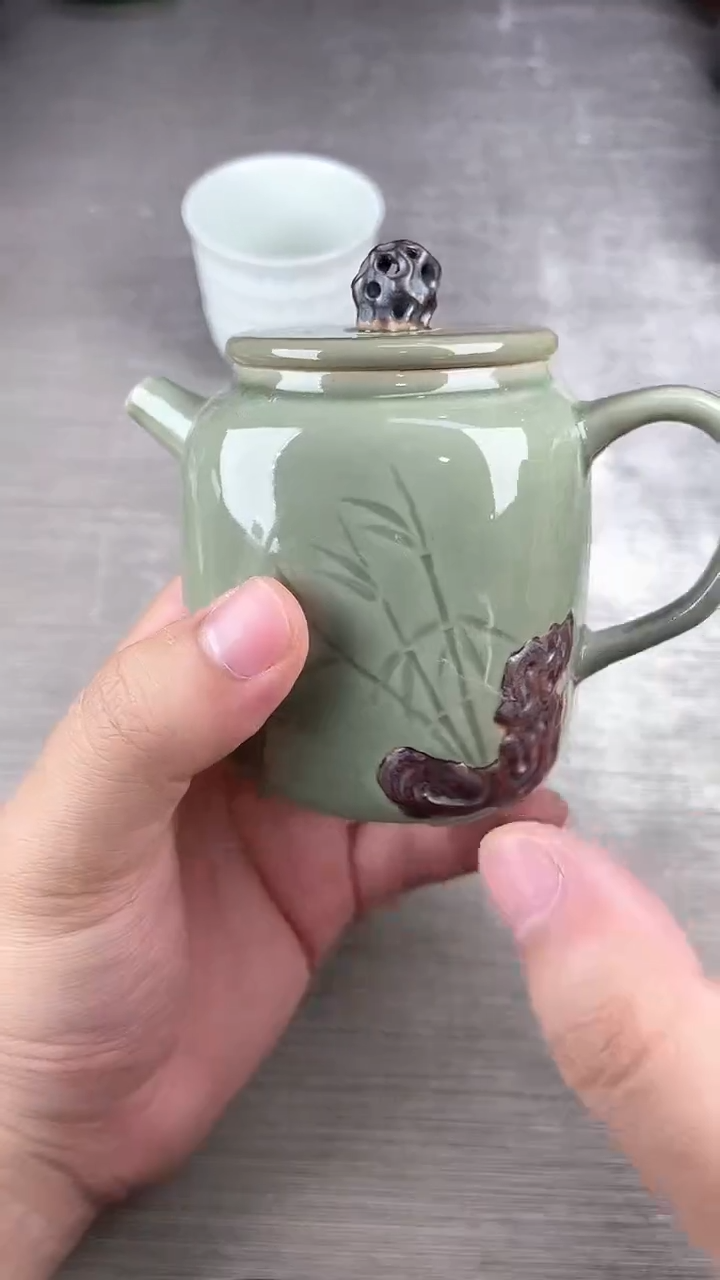 青瓷仓储福利清仓老梅青微暇