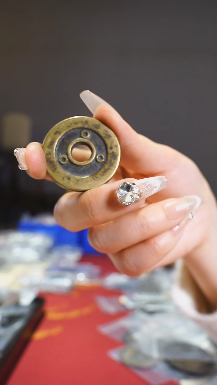 【闪购商品】铜三圆点佛教花钱/0210