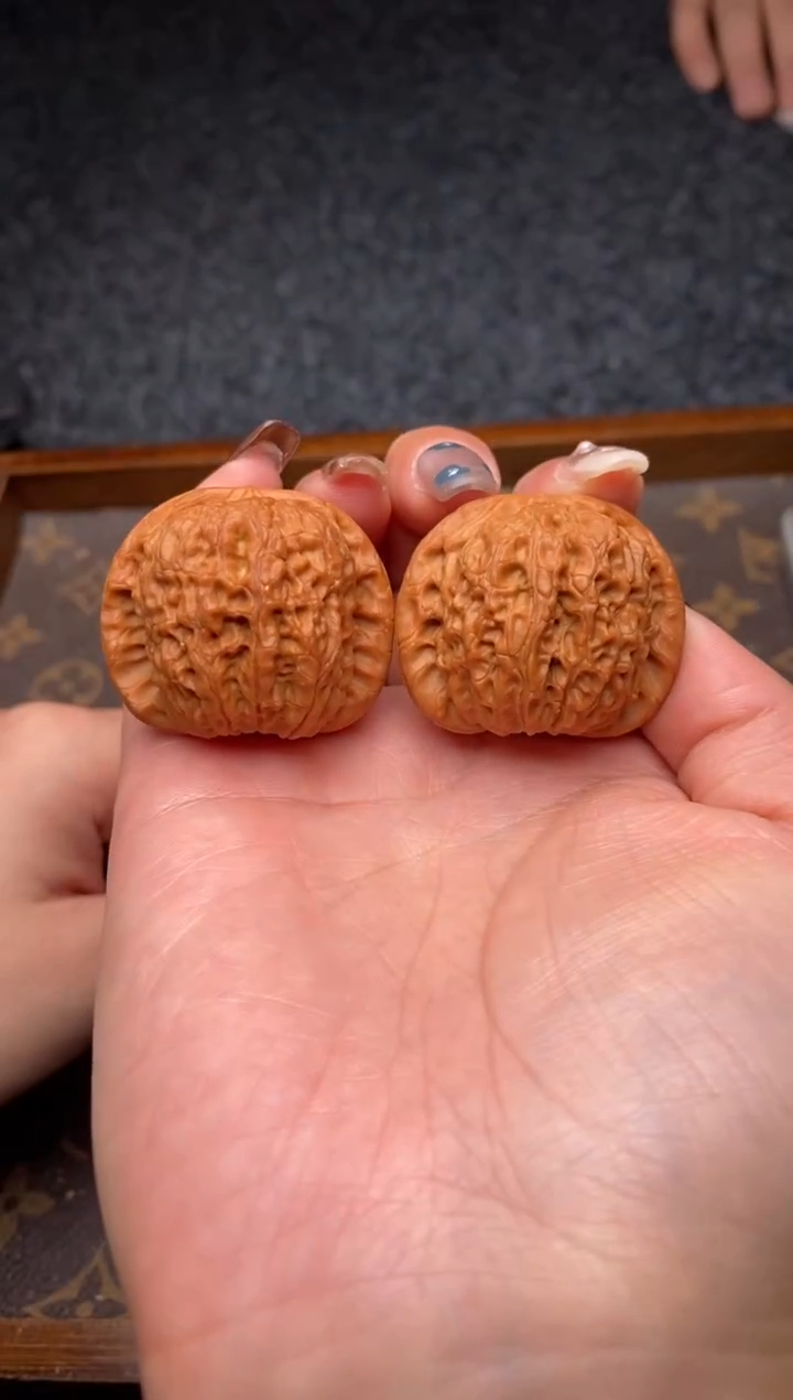 把件文玩核桃B74号38尺血麒麟