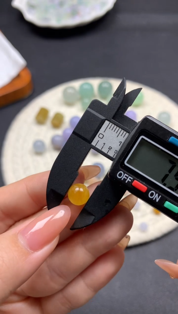 【闪购商品】定制翡翠未镶嵌珠子