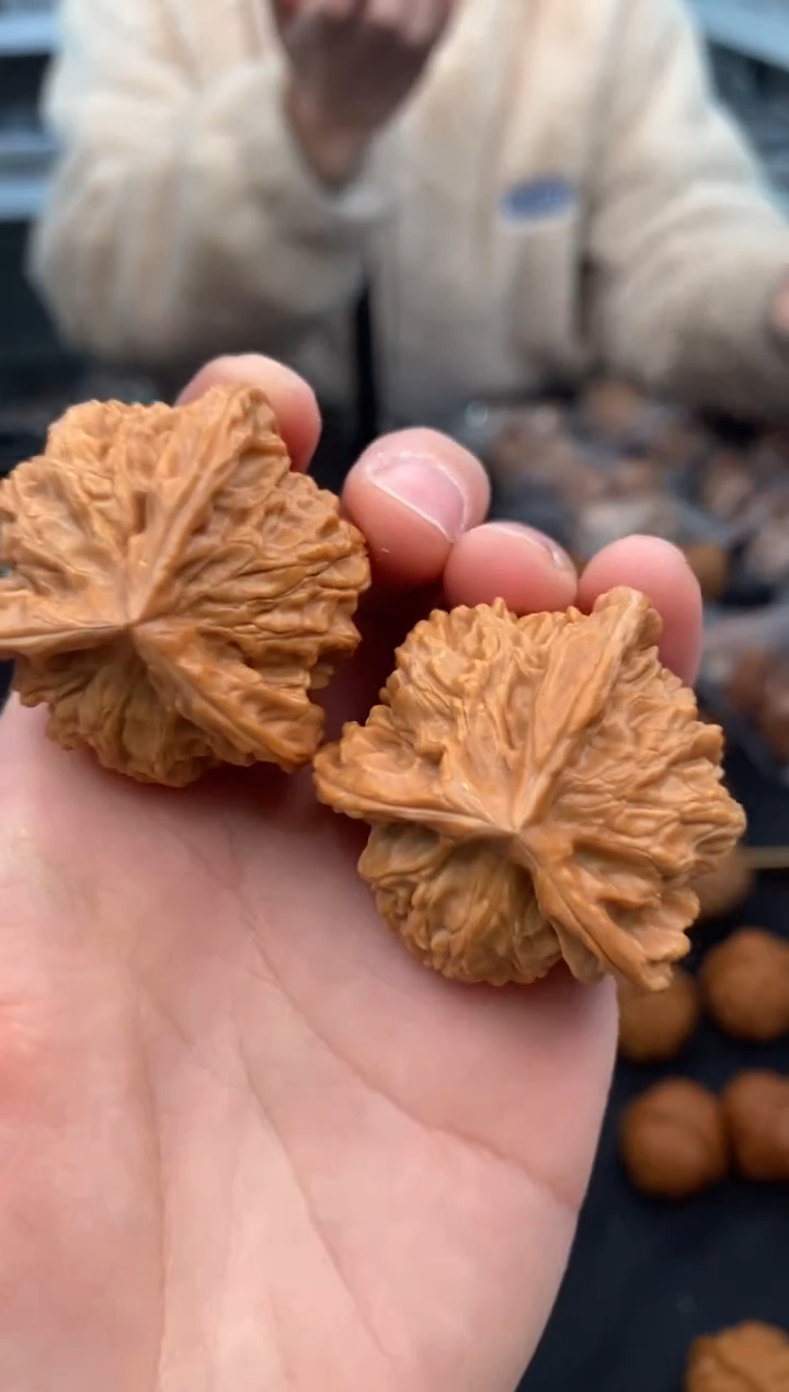 【闪购商品】文玩核桃把件盘山奔38-t115