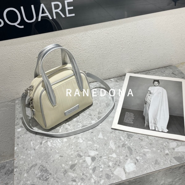 【云云甄选】SK-62898-米白/银-18*14*8轻奢时尚女士新款单肩斜挎包