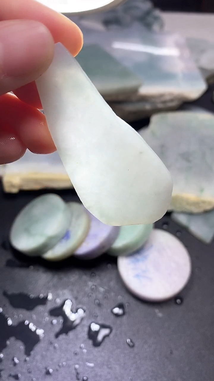 【闪购商品】翡翠颈饰未镶嵌料子