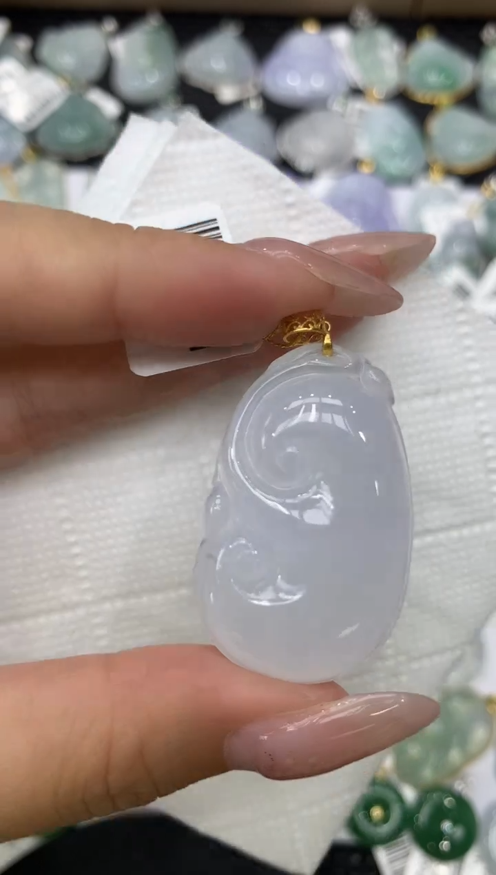 颈饰18K金镶嵌翡翠1111111111