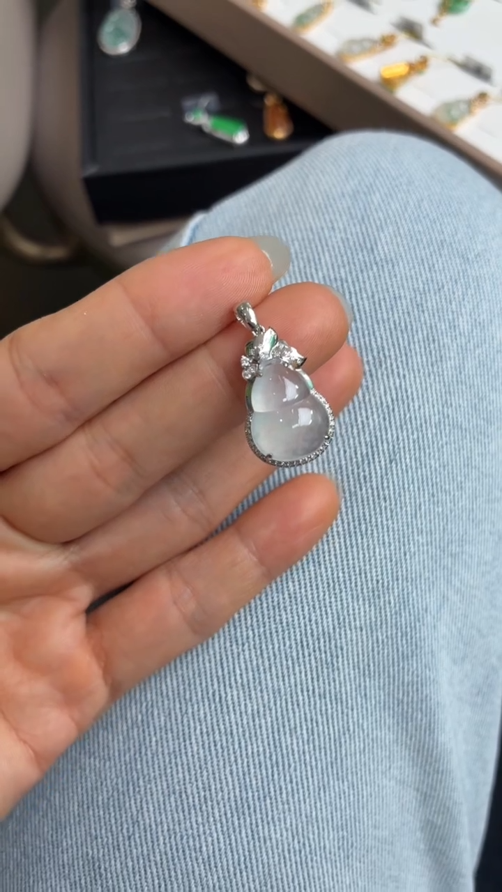 颈饰18K金镶嵌翡翠天然翡翠A货