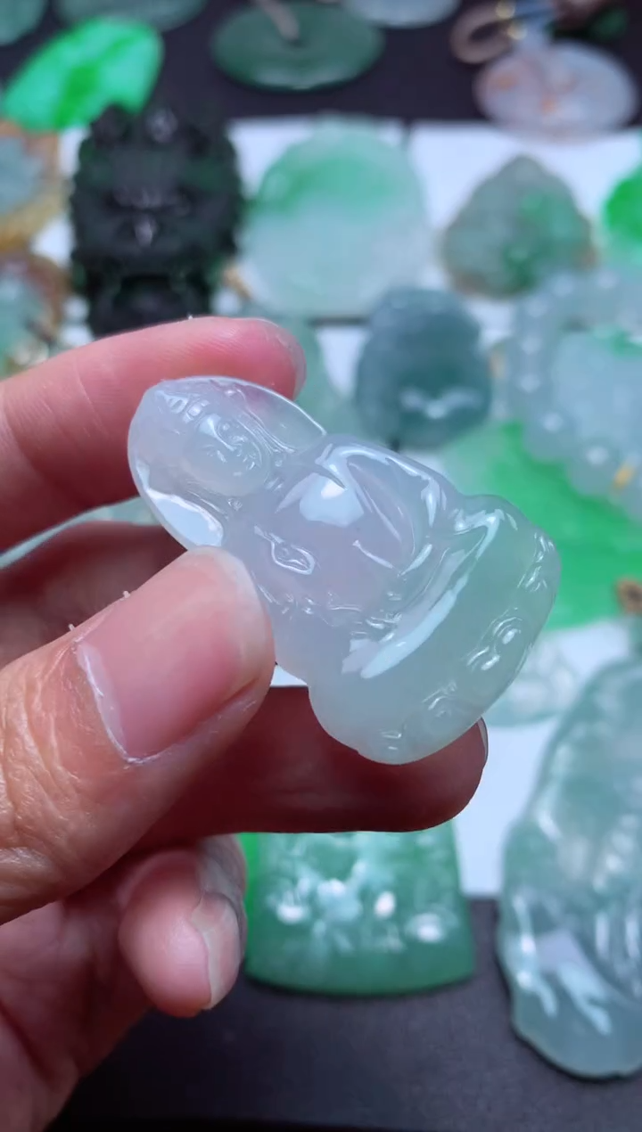 【闪购商品】翡翠颈饰未镶嵌天然翡翠