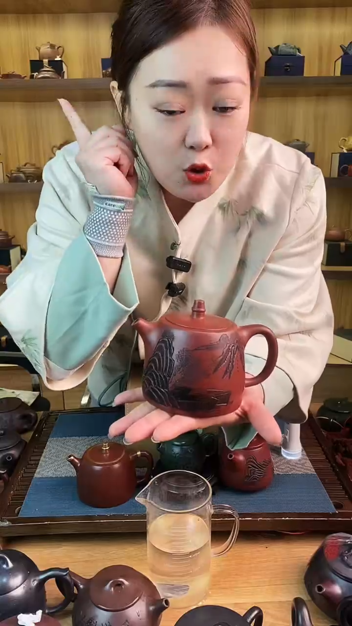 【闪购商品】紫砂茶壶宜兴原矿龙血砂观山汉铎紫砂壶【雪】