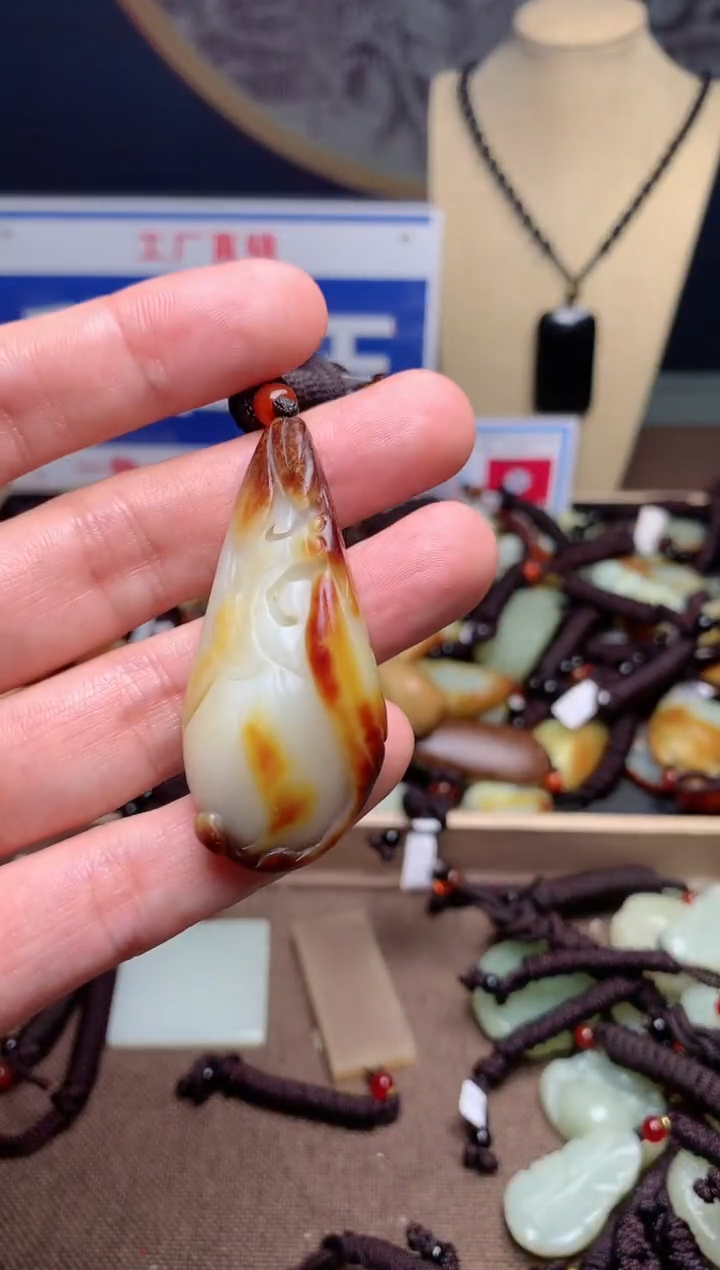 【闪购商品】和田玉颈饰未镶嵌1