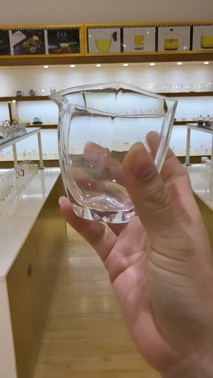 高硼硅玻璃六角公道杯