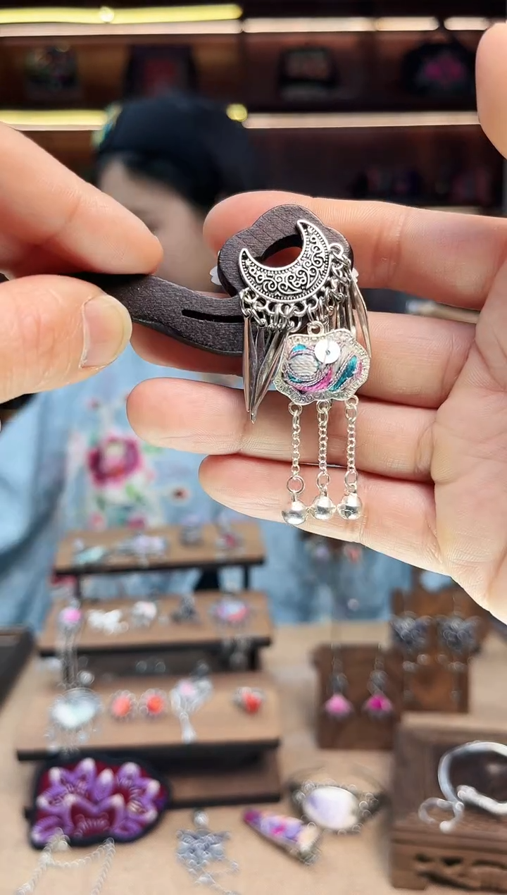 【闪购商品】织绣1664黔东南苗族刺绣