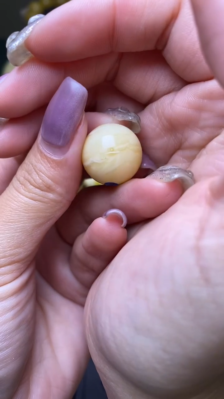 【闪购商品】琥珀裸石未镶嵌葵. 24