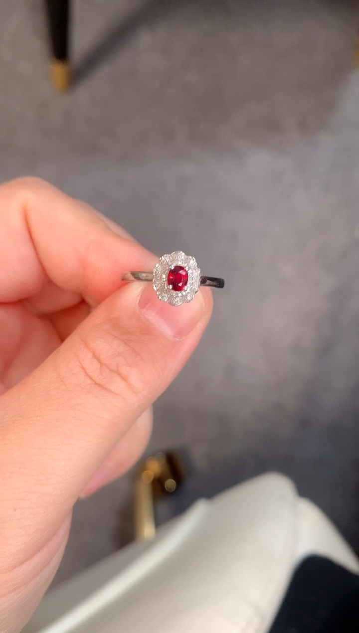 【闪购商品】红宝石戒指18K金镶嵌无烧