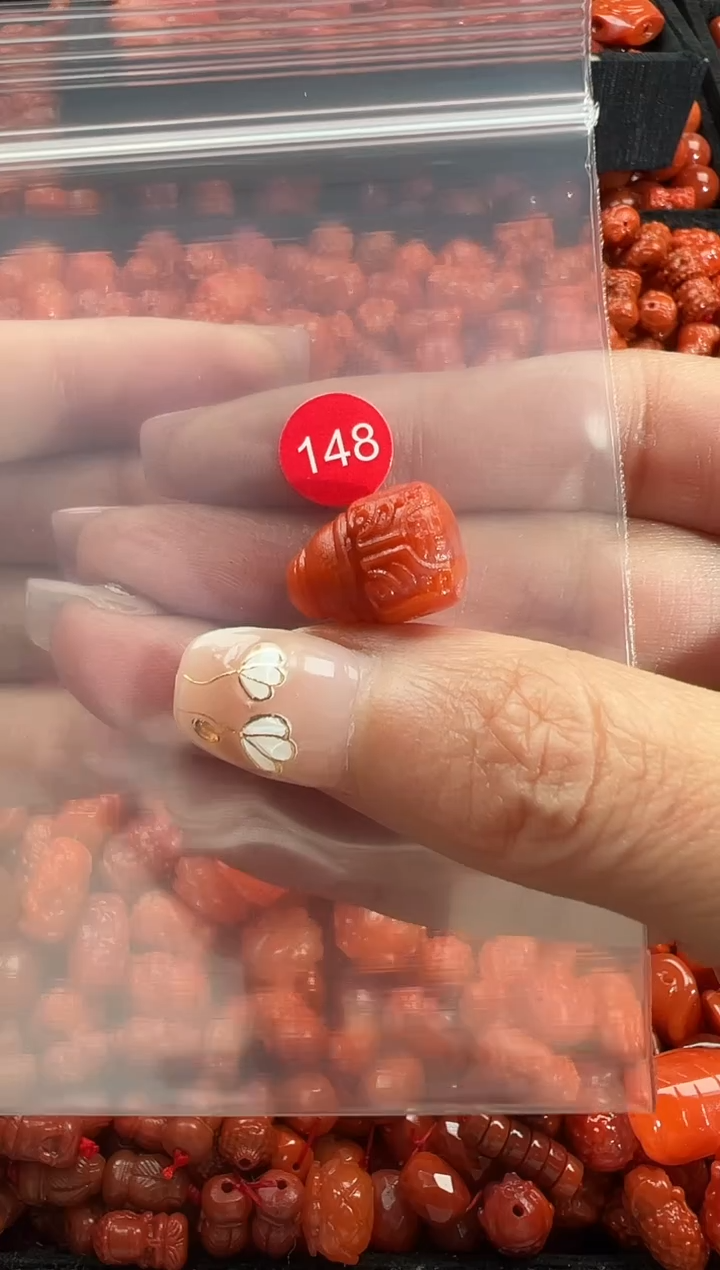 颈饰未镶嵌南红玛瑙1