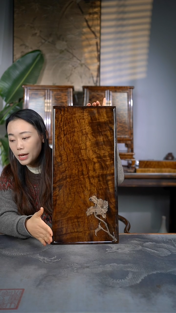 【闪购商品】金丝楠木雕水波龙胆花卉系列干泡茶盘摆件