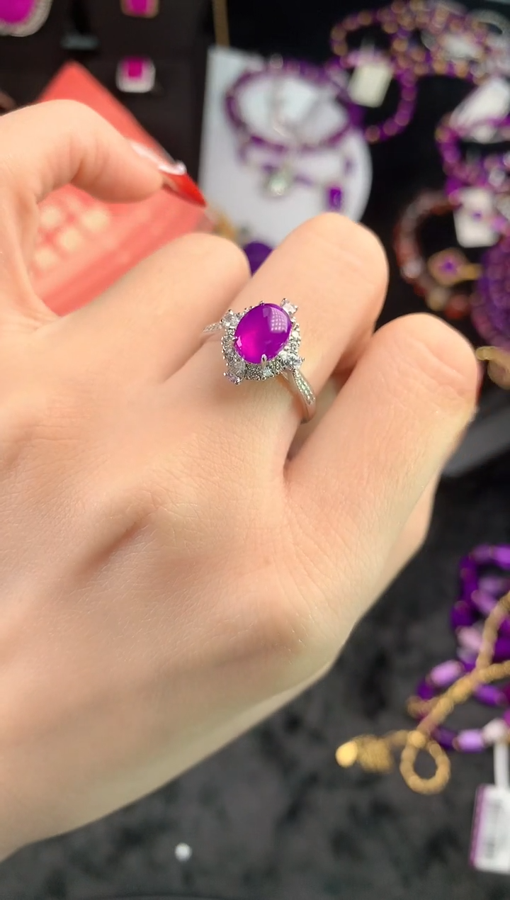 【闪购商品】苏纪石（舒俱来）.18K金镶嵌舒俱来戒指