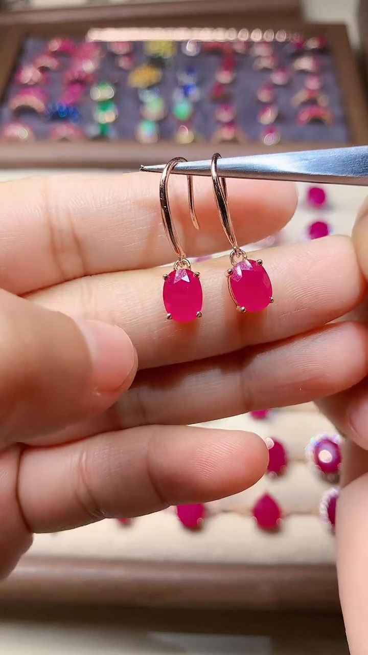 【闪购商品】红宝石耳饰银S925镶嵌00000