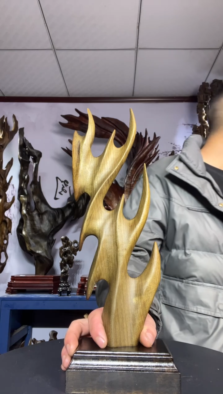 金丝楠木雕款老**路金丝楠木工艺品摆件