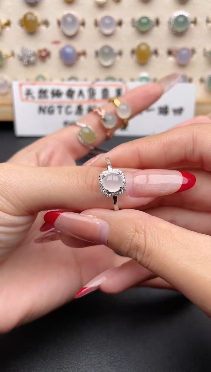 【闪购商品】翡翠戒指银S925镶嵌一物一证一礼盒