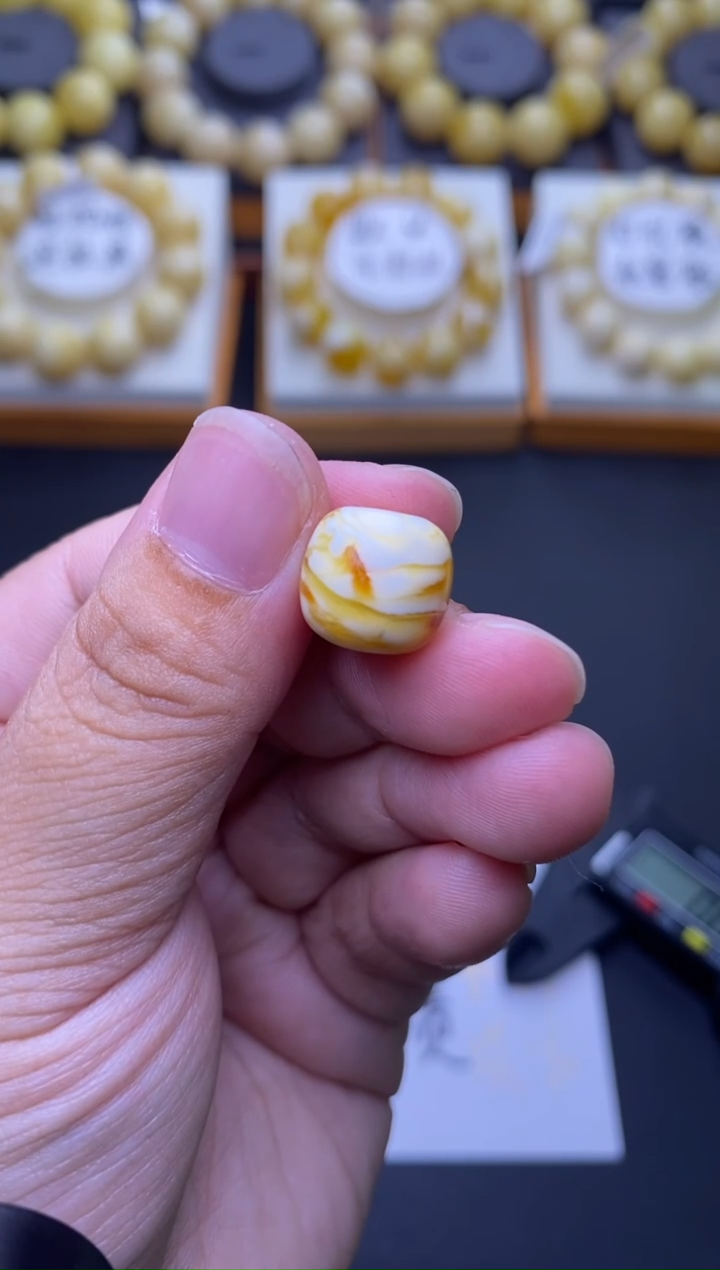 裸石琥珀未镶嵌大小姐珠宝严选99