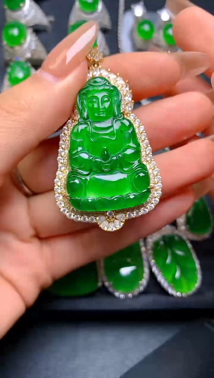 【闪购商品】翡翠吊坠(赠链)银S925镶嵌观音吊坠