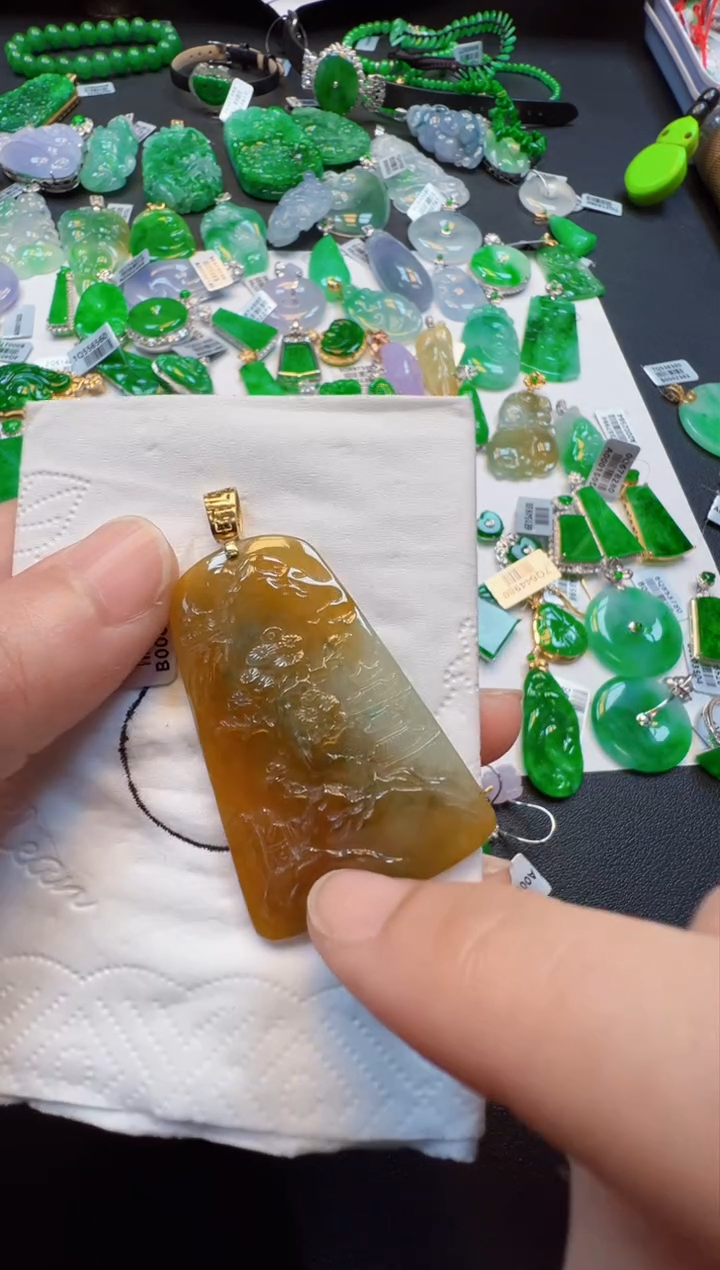 【闪购商品】翡翠吊坠(不含链)18K金镶嵌3980