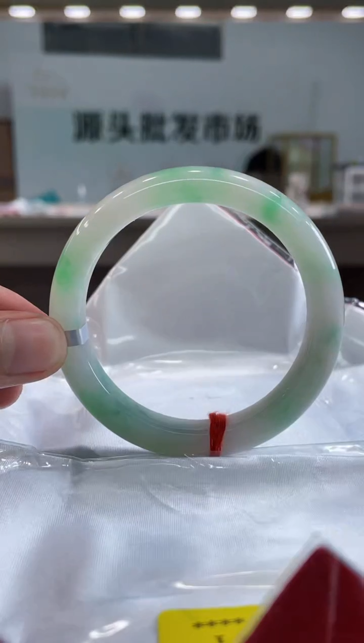 【闪购商品】翡翠手镯未镶嵌手镯