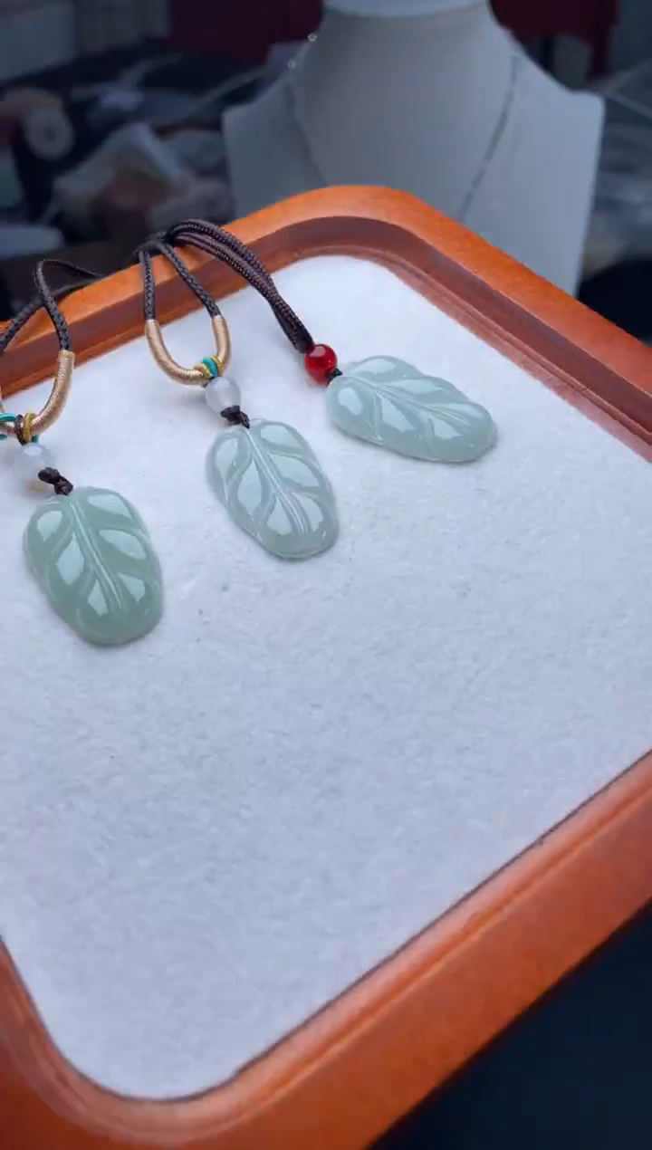 吊坠(不含链)未镶嵌翡翠叶子多样性发货
