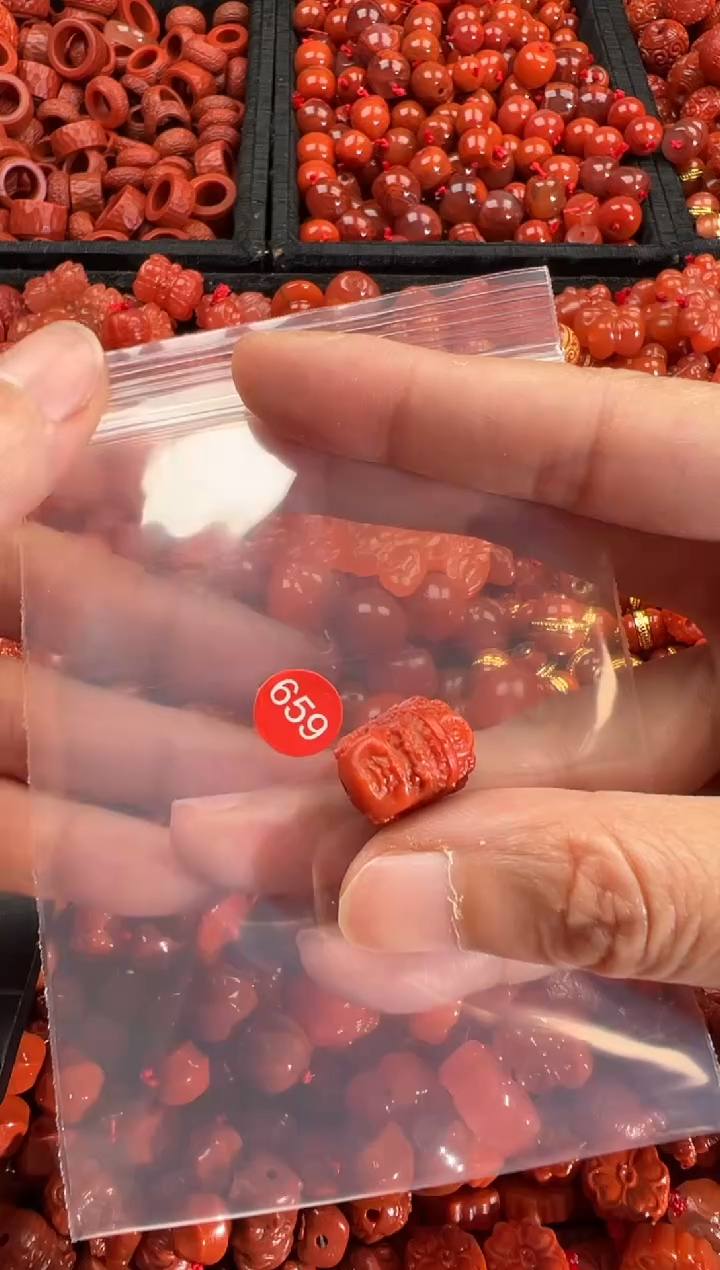 【闪购商品】南红玛瑙颈饰未镶嵌1
