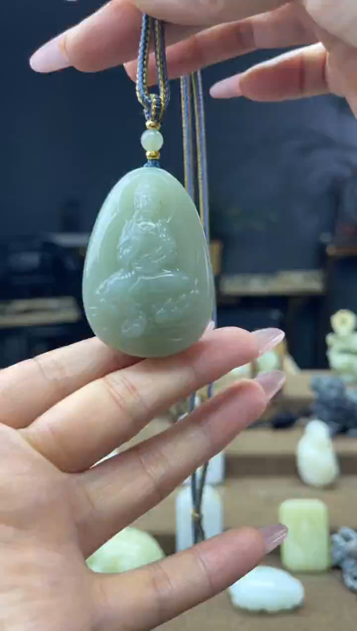 颈饰未镶嵌和田玉1