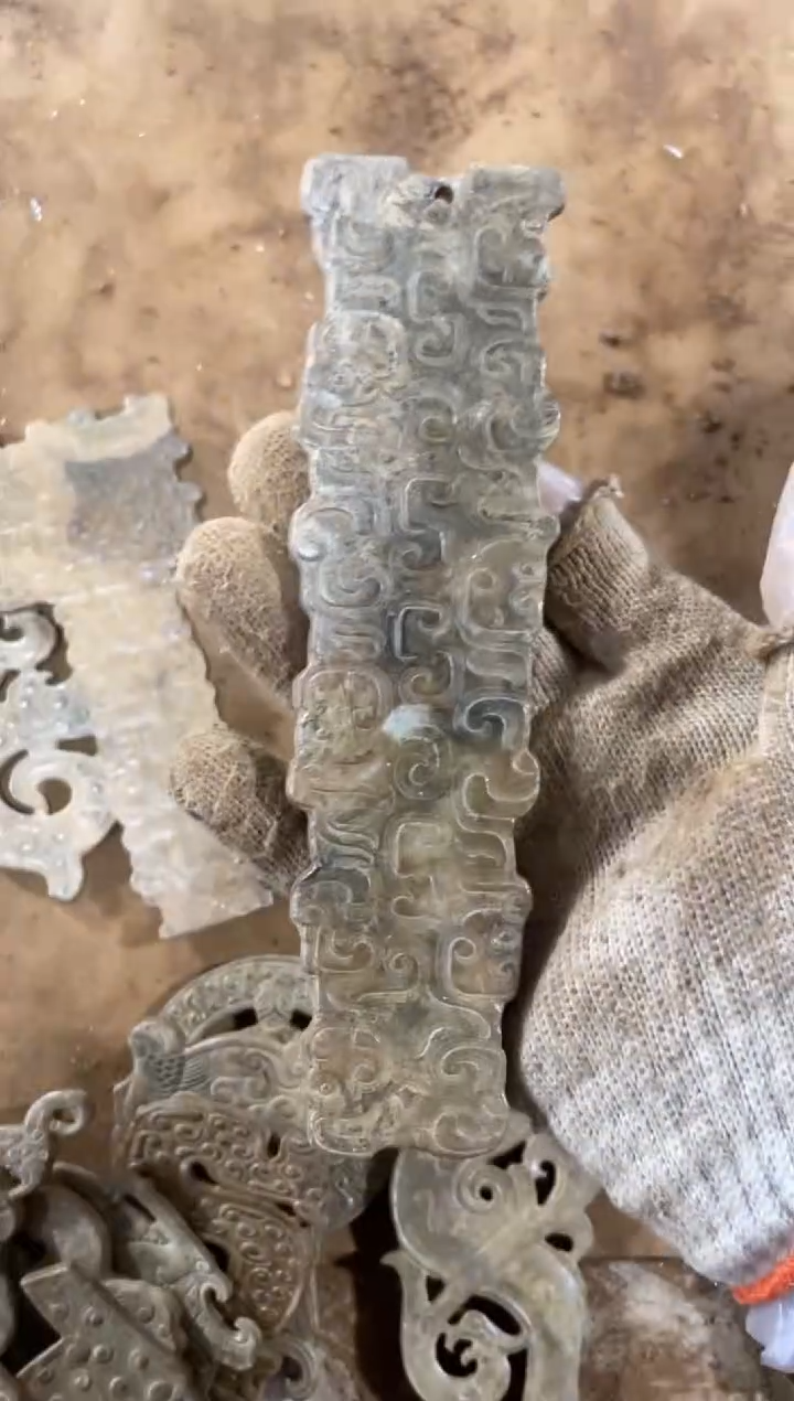 未镶嵌和田玉挂件和田玉未镶嵌挂件