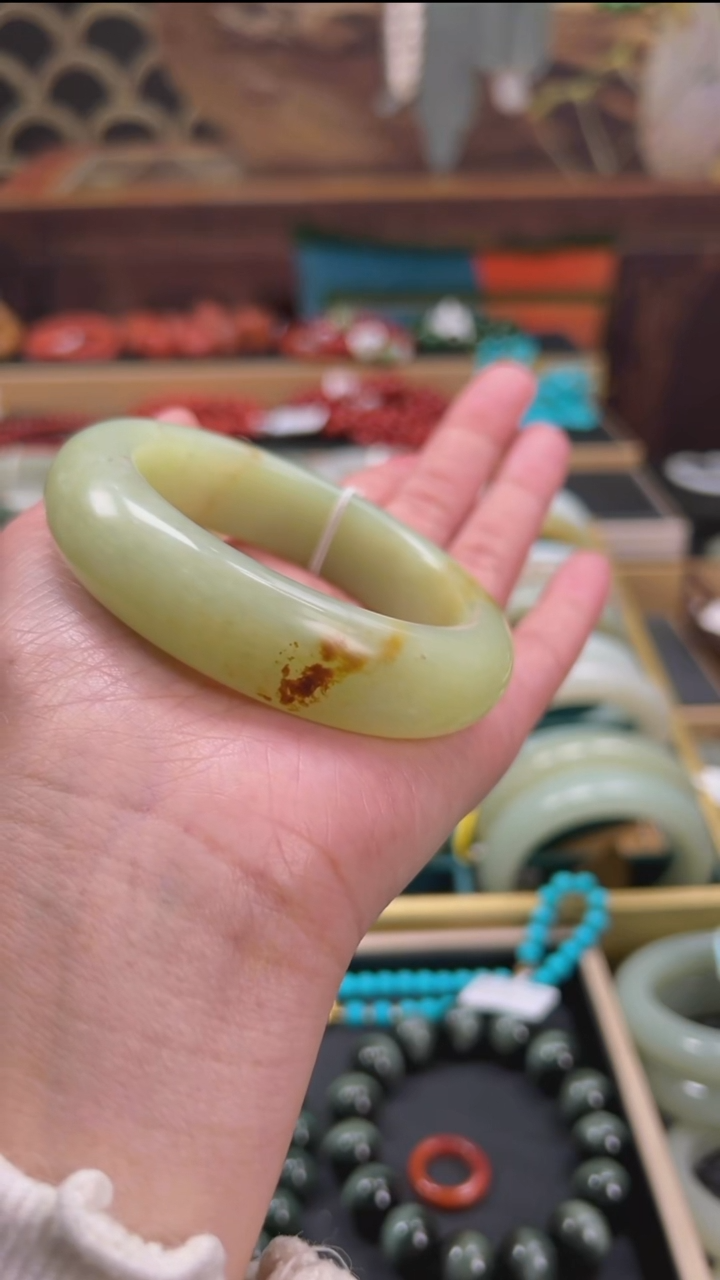 未镶嵌手镯和田玉56