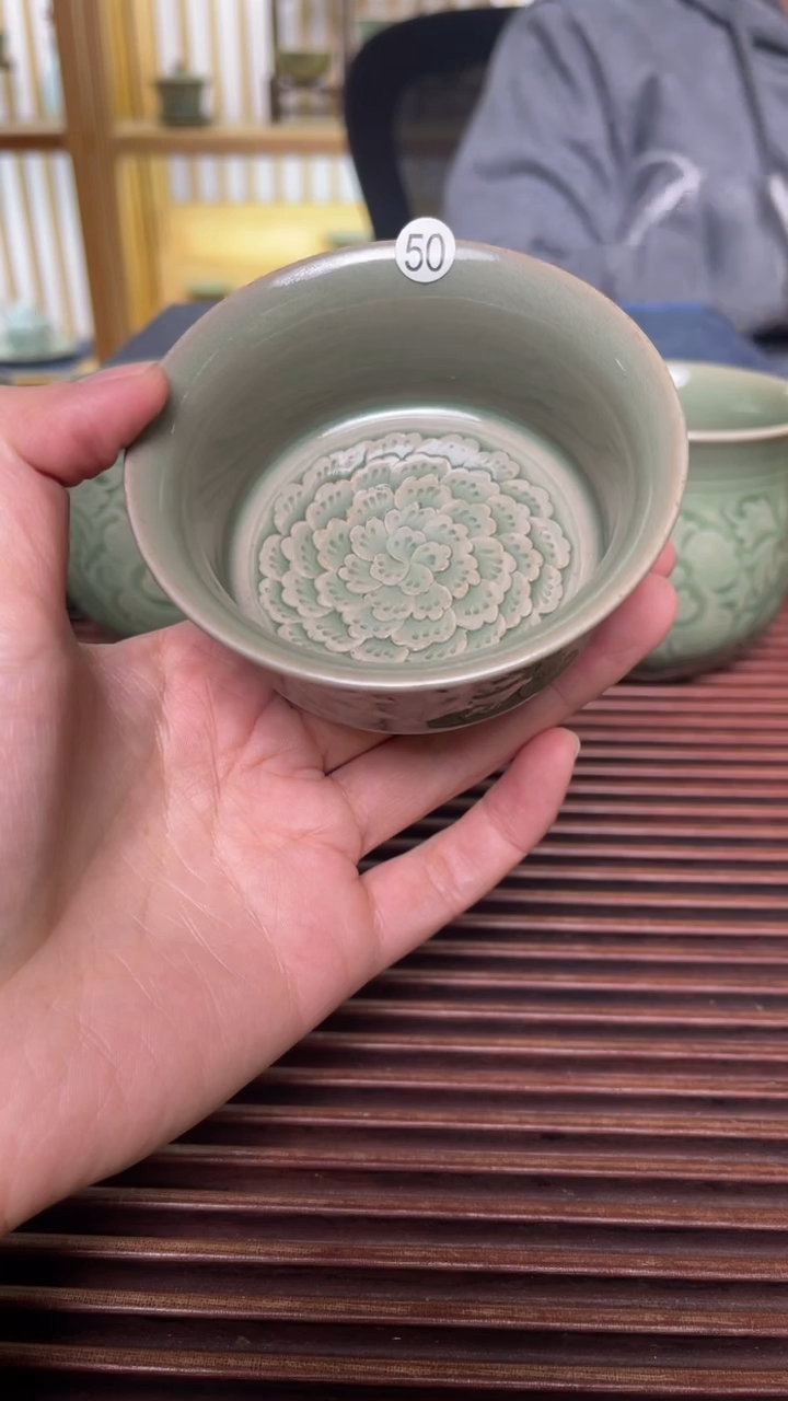 【闪购商品】50王晓娜水纹扯足主人杯