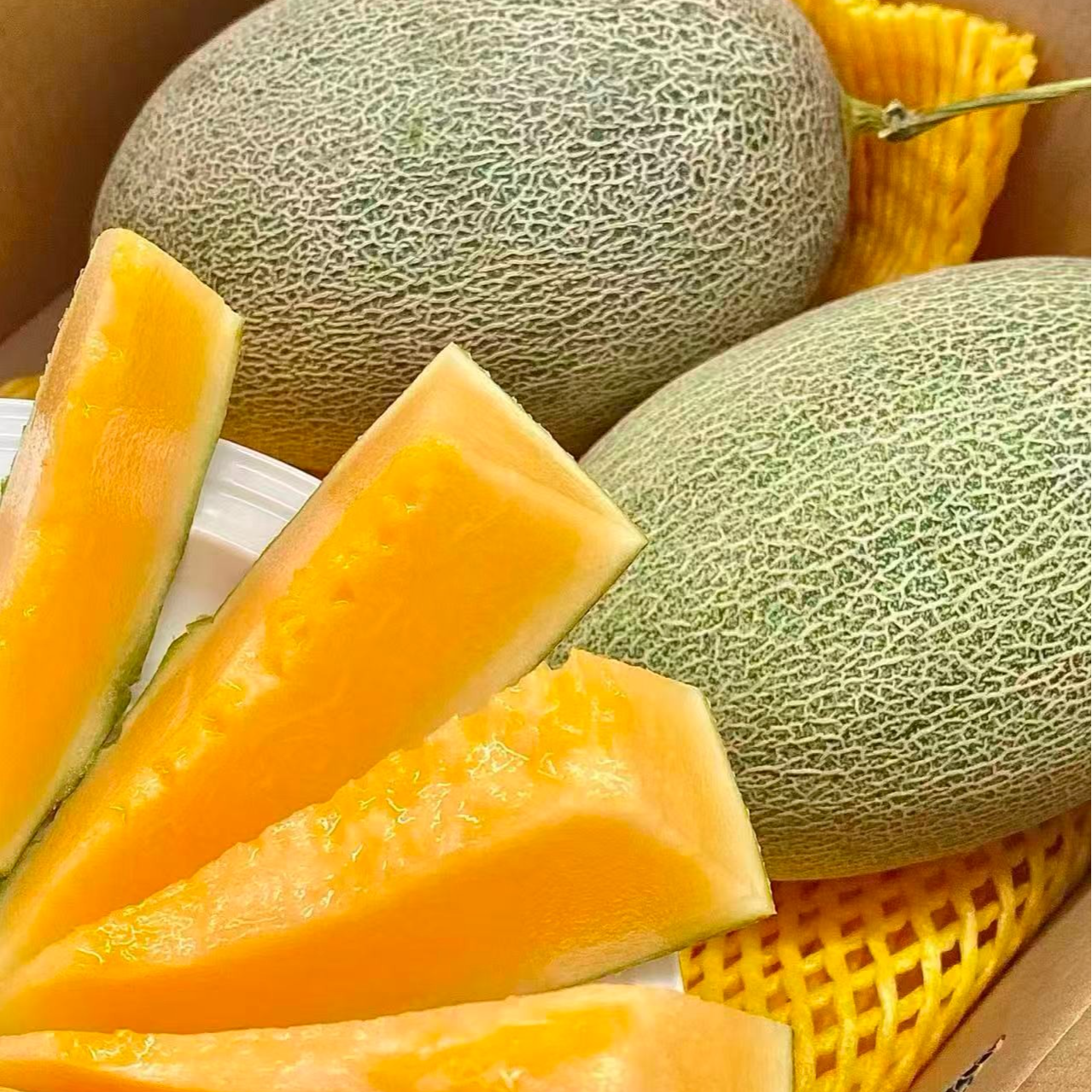 哈密瓜一个2斤左右