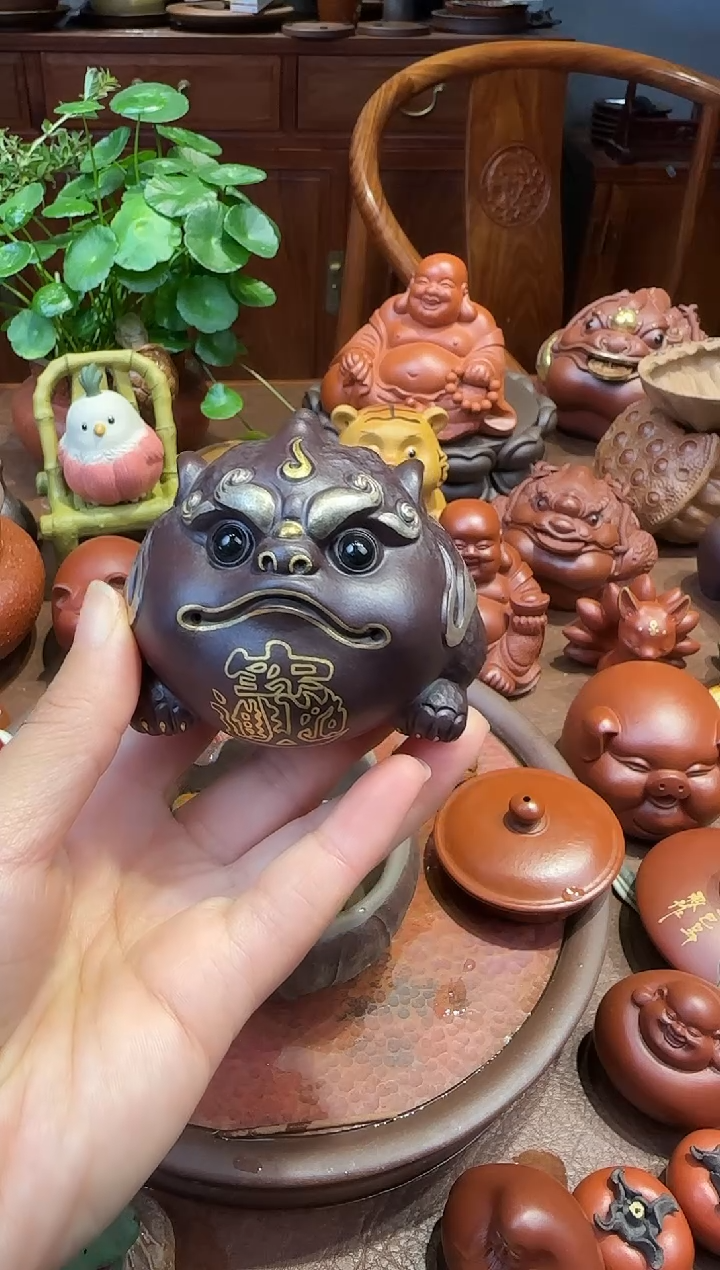 紫砂茶宠紫泥吞金兽