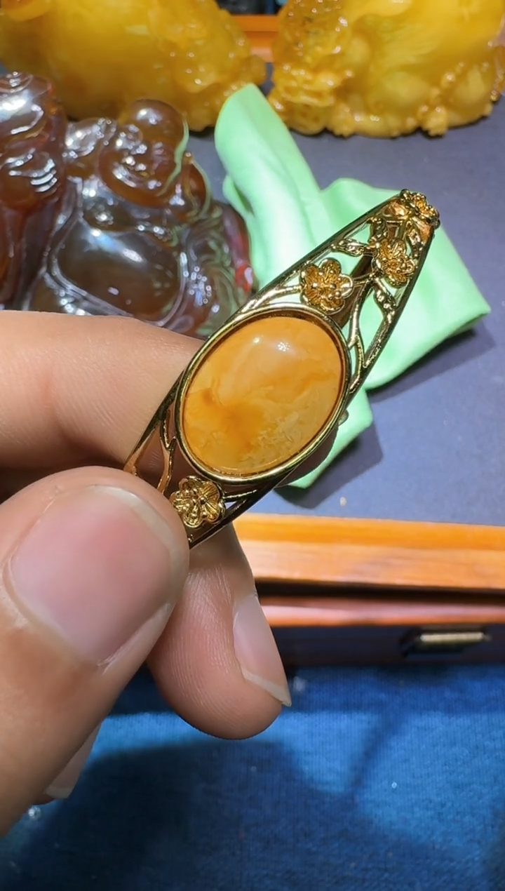 【闪购商品】蜜蜡手镯未镶嵌多样性发一件764