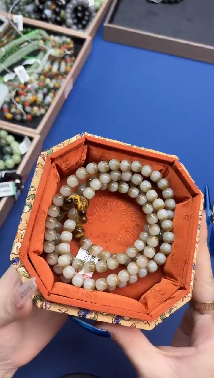 未镶嵌手串和田玉董小姐推荐 多样性发货 拍一发一8