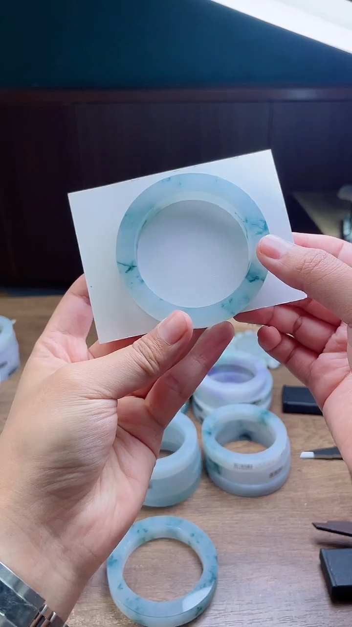 定制翡翠手镯未镶嵌定制