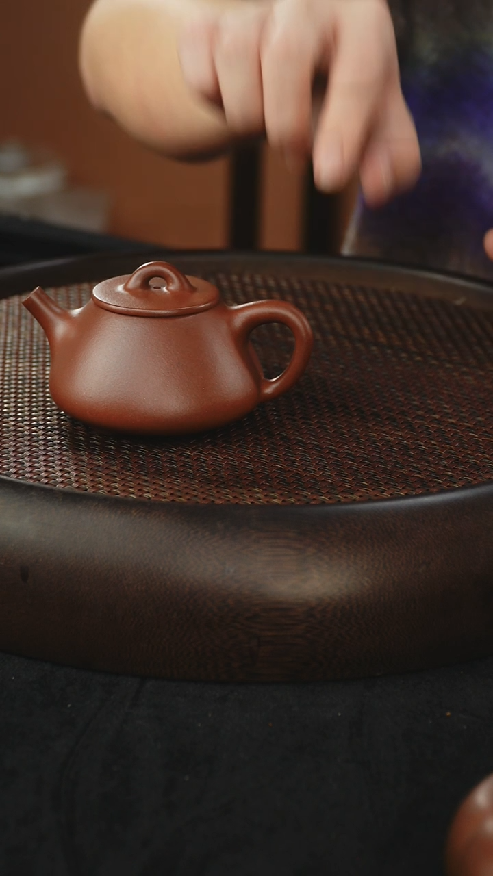 茶壶紫砂平盖石瓢 底槽清