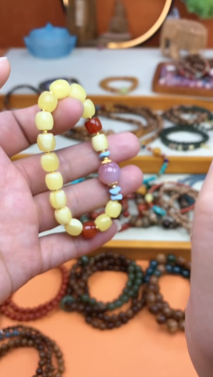 【闪购商品】蜜蜡手链未镶嵌百花单圈