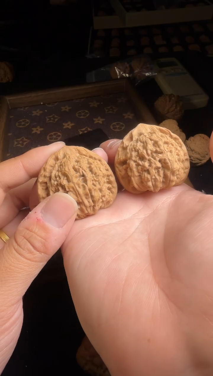 吊坠文玩核桃?**?46尺全品官帽